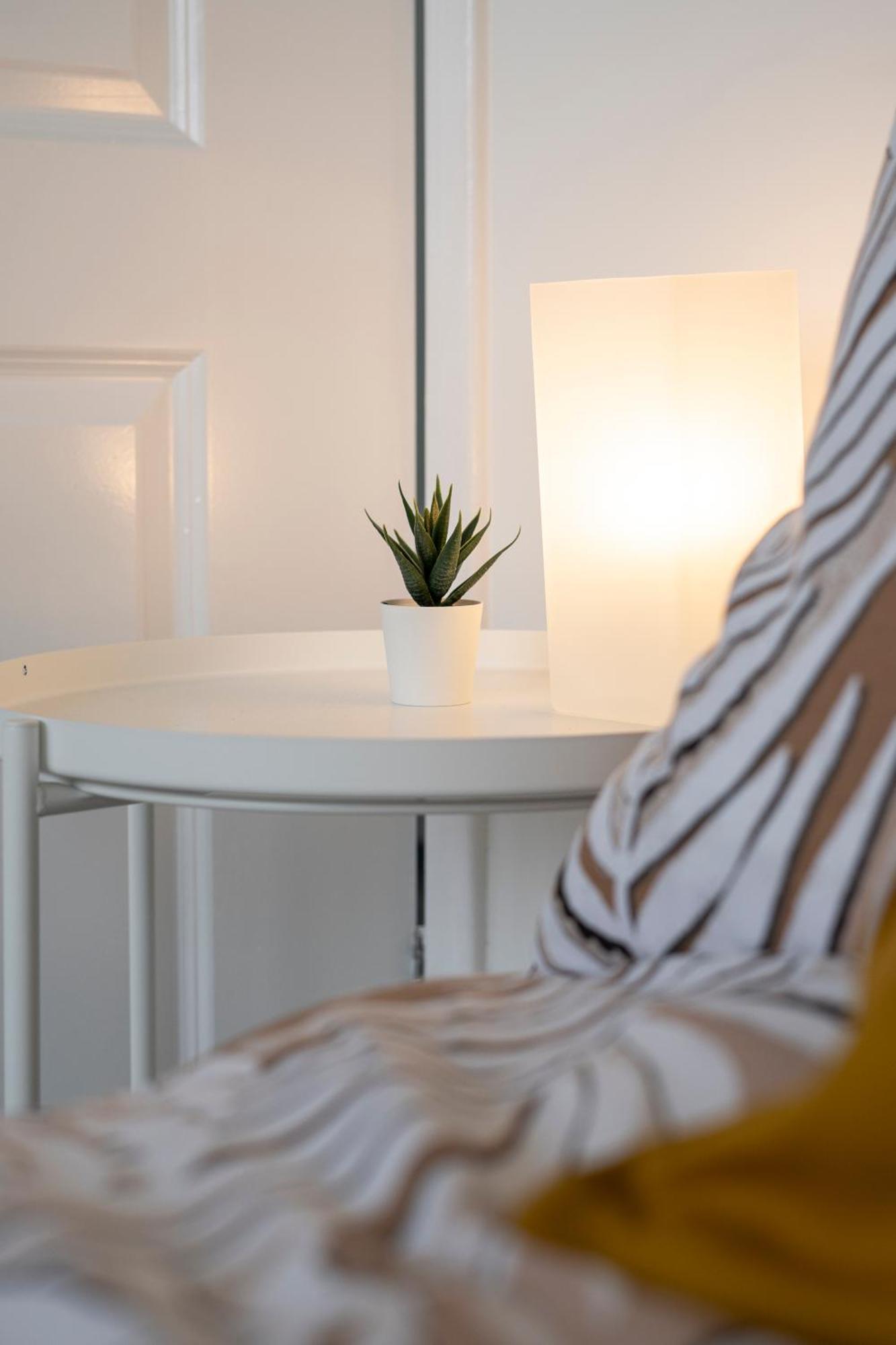 Modern 4 Bed House-Free Parking Διαμέρισμα Burton  Εξωτερικό φωτογραφία