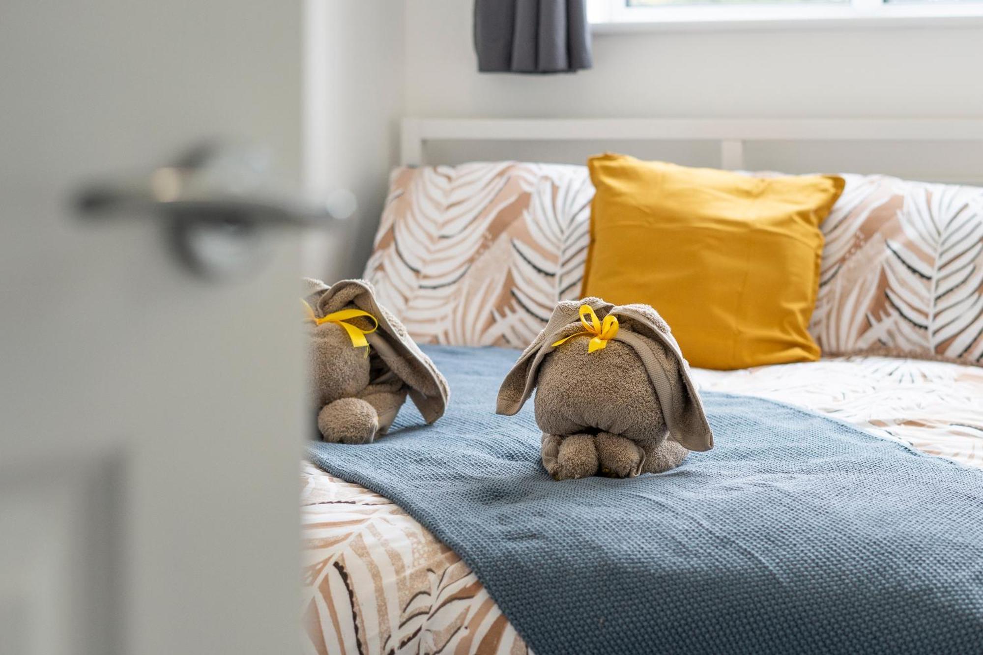Modern 4 Bed House-Free Parking Διαμέρισμα Burton  Εξωτερικό φωτογραφία