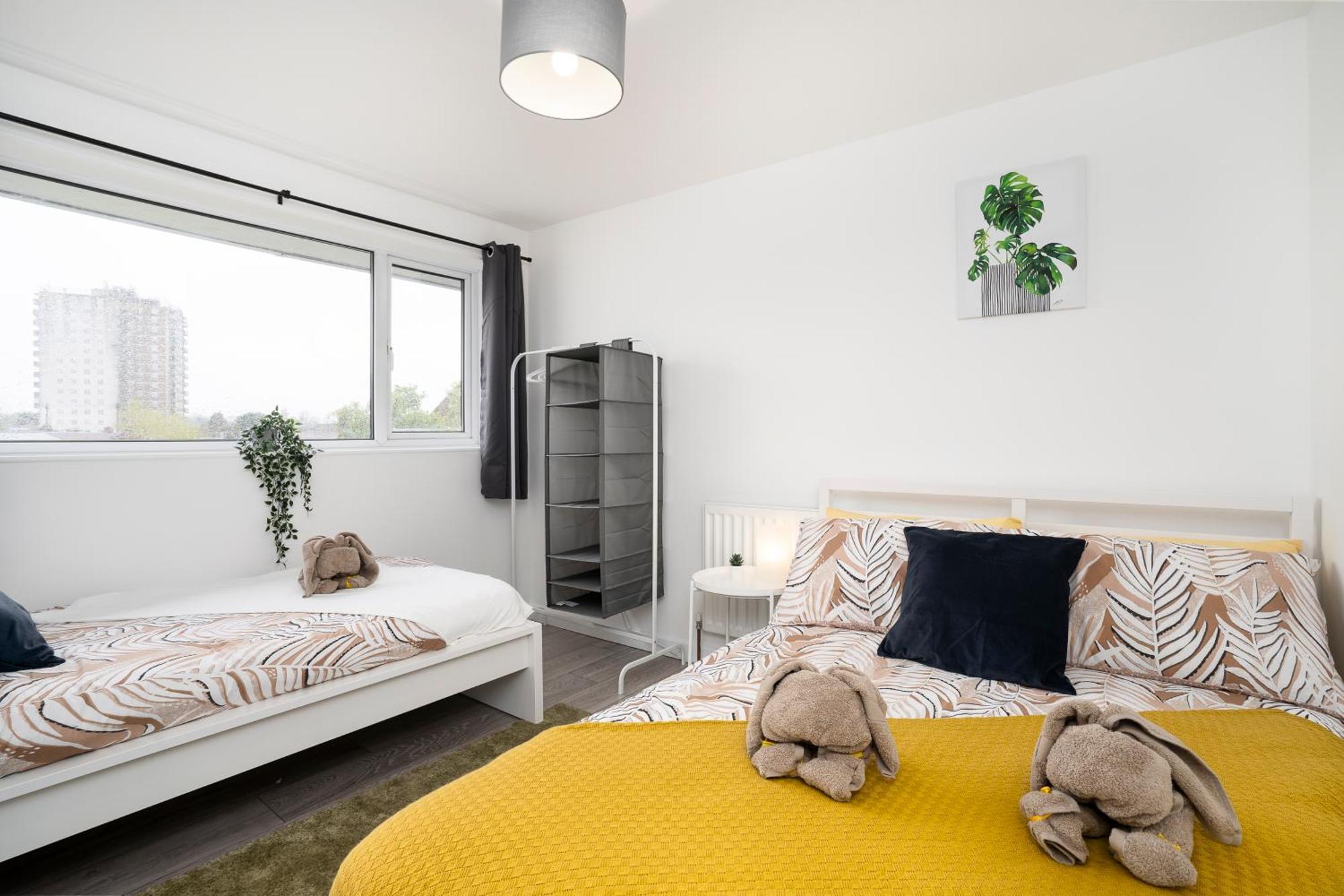 Modern 4 Bed House-Free Parking Διαμέρισμα Burton  Εξωτερικό φωτογραφία